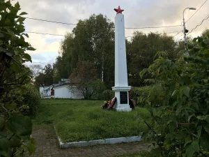 Обелиск борцам за победу Великой Октябрьской социалистической революции (Череповец)
