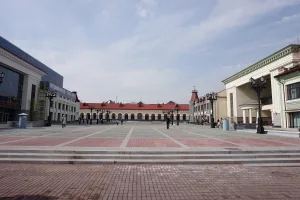 Верхнеторговая площадь