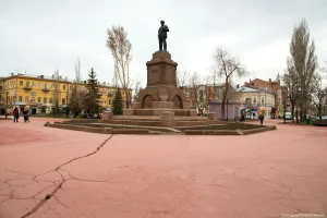 Площадь Революции