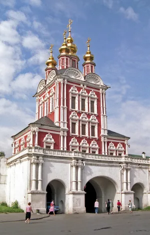 Преображенская церковь над северными воротами (Хамовники)