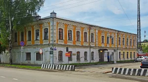 Здание, в котором в 1919-1921 гг. находился Невьянский городской окружной комитет коммунистического союза молодежи (Невьянск)