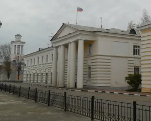 Здание городской администрации (правления Горьковской ГЭС) (Заволжье)