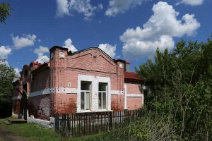 Жилой дом для железнодорожников