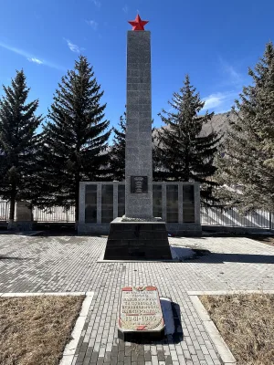 Памятник советским воинам, погибшим в борьбе с фашистами (Тырныауз)