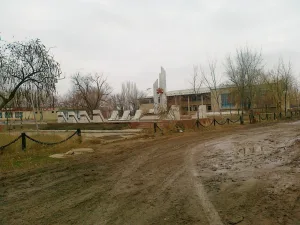 Братская могила советских воинов, погибших в период Сталинградской битвы
