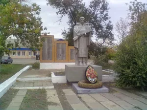 Братская могила участников гражданской войны, погибших в борьбе за власть Советов