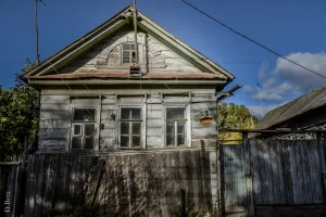 Жилой дом усадьбы (деревянный) c воротами (Торжок)