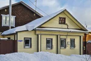 Памятное место, где находился дом, в котором была конспиративная квартира большевиков и где был арестован М.В. Фрунзе (Шуя)
