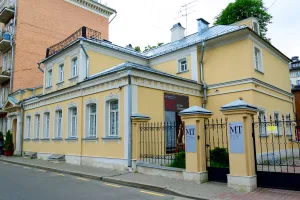 Щетининский переулок 10 c1