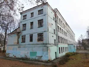 Здание, в котором в 1941-1945 гг. размещался военный госпиталь № 1031 (Кольчугино)