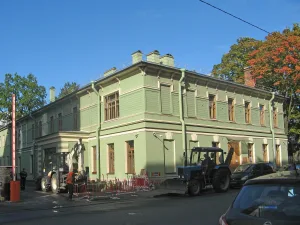 Улица Михайлова 2, Деревянный жилой дом
