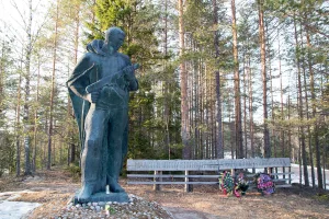 Памятное место - рубеж обороны 2-го Приморского полка Фрунзенской дивизии народного ополчения г.Ленинграда в июле-сентябре 1941 г. (Сяндеба)