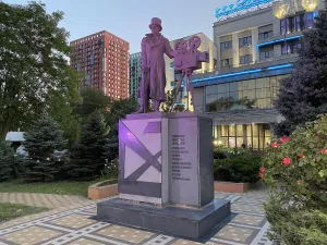 Памятник Александру Ханжонкову (Ростов-на-Дону)