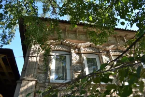 Рабочая улица 63, Дом, в котором жил революционер С.Н. Леснов