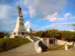 Памятник (Хабаровск)