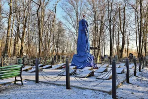 Воинское кладбище, на котором захоронено 23 советских воина, умерших от ран в госпитале в годы Великой Отечественной войны (Комсомольск)