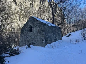 Усыпальница «Камгут-Кэшэнэ» (Тырныауз)
