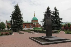 Здание бывшего Астаповского железнодорожного училища (Церковно-приходская школа) (Лев-Толстой)