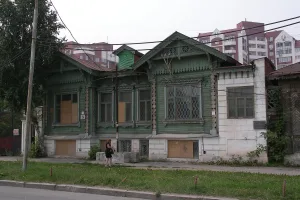 Улица Хохрякова 64, Дом М.Ф. Медведева