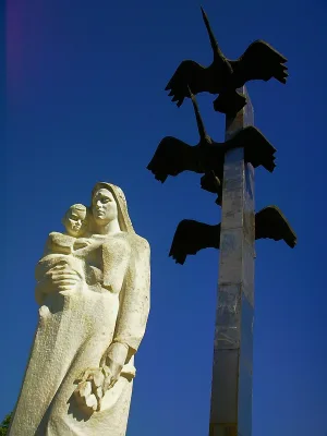Monument to the Fallen (Krasniy Mak)