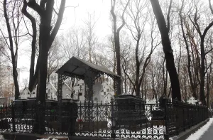 Ограда участка архиерейских могил (Нижегородский)