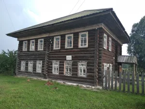 Здание школы, в которой учился пионер-герой П. Морозов (Герасимовка)