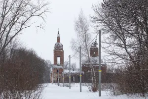 Знаменская церковь (Спешнево-Подлесное)