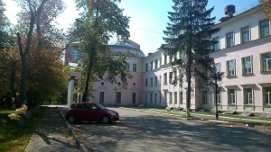 Здание городской клинической больницы № 1, где работал хирург П.М. Тарасов (Челябинск)