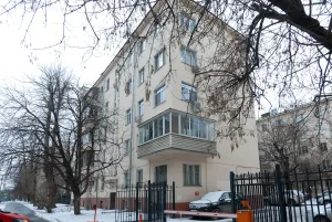 Улица Ефремова 18