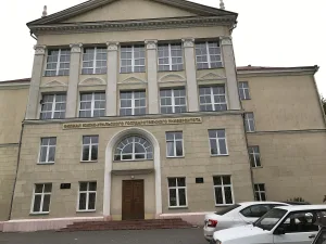 Первое здание школы города (Снежинск)