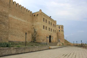 Цитадель, старый город и крепостные сооружения Дербента