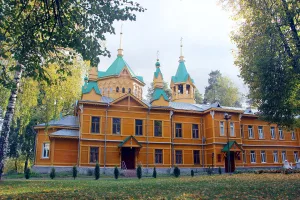 Архиерейская дача с церковью и надворными постройками