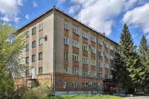 Здание, где останавливался академик АН СССР, лауреат Нобелевской премии, трижды Герой Социалистического Труда Сахаров А.Д. (Омск)