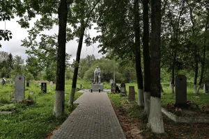 Воинское кладбище, на котором захоронено 54 советских воина, умерших от ран в госпитале в годы Великой Отечественной войны (Тейково)