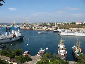 Мыс Лазарева