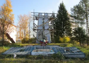 Братская могила 6 красноармейцев, погибших в борьбе с Колчаком в 1919 году (Факел)