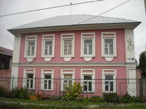 Жилой дом с лавкой (Ярославль)