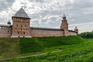 Прясло стены между башнями Покровской и Кокуй (Великий Новгород)