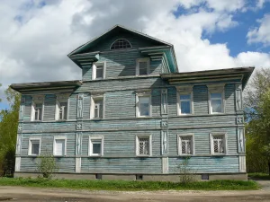 жилой дом на набережной VI Армии, 51