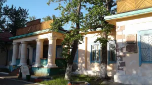 Здание, в котором размещалось представительство СССР в Тувинской Народной Республике