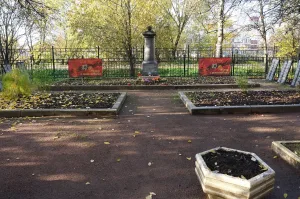 Братское кладбище советских воинов, погибших в Великую Отечественную войну