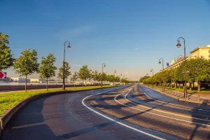 Петровская набережная