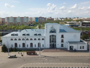 Здание вокзала (Великий Новгород)