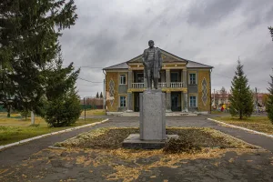 Памятник В.И. Ленину (Омский)
