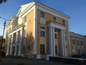 Дворец юных мончегорцев (Мончегорск)
