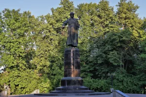 Памятник М.В. Фрунзе (Иваново)