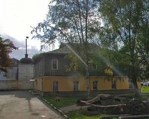 Здание монастырской гостиницы (Великий Новгород)