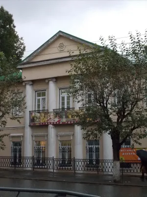 Здание горной школы (Первое школьное здание в Ижевске) (Ижевск)