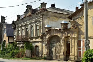 Жилой дом двухэтажный каменный (Миасс)