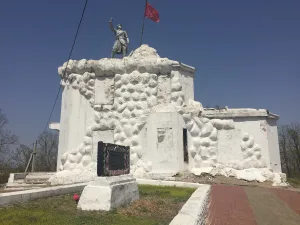 Памятник-музей, сооруженный в честь Волочаевских боев